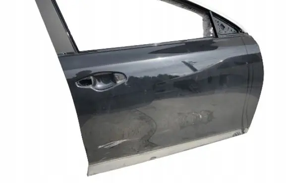 KIA Xceed Front door