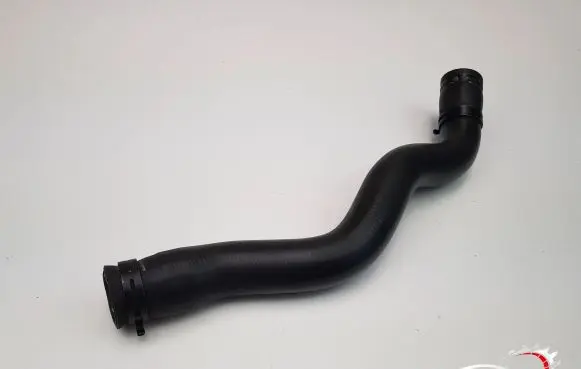 Opel Insignia A Engine coolant pipe/hose 13239142 565563897