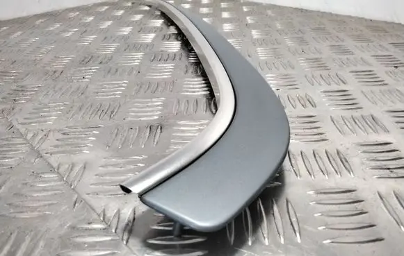 BMW 3 E30 Rear side glass trim 
