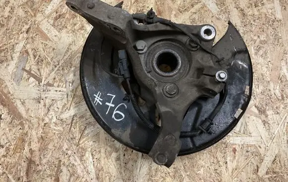 Opel Insignia A Front wheel hub 