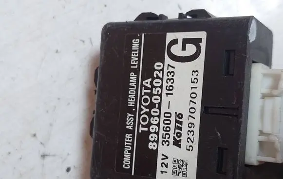 Toyota Avensis T250 Light module LCM 8996005020 52397070153 3560016337