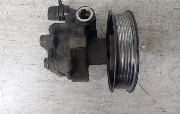 Volkswagen Bora Power steering pump 1JO422154AES
