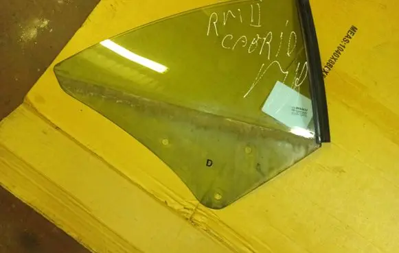 Renault Megane II Rear side window