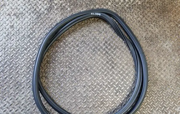Audi Q3 F3 Front door rubber seal 83A831721B