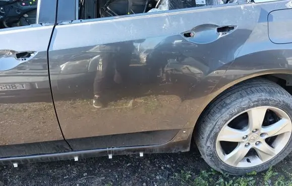 Honda Accord Rear door