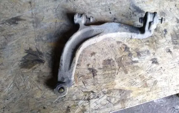 Volkswagen Transporter - Caravelle T5 Front lower control arm/wishbone