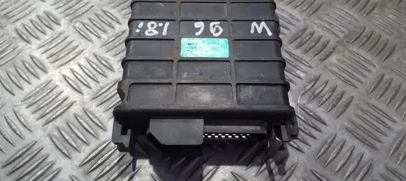Volkswagen Golf II Engine control unit/module 811906264 0280800104