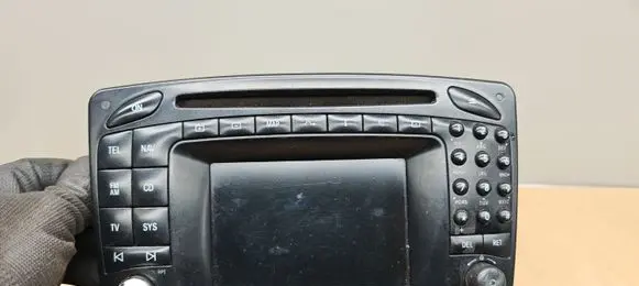 Mercedes-Benz CLK A209 C209 Radio/CD/DVD/GPS head unit A2038209689