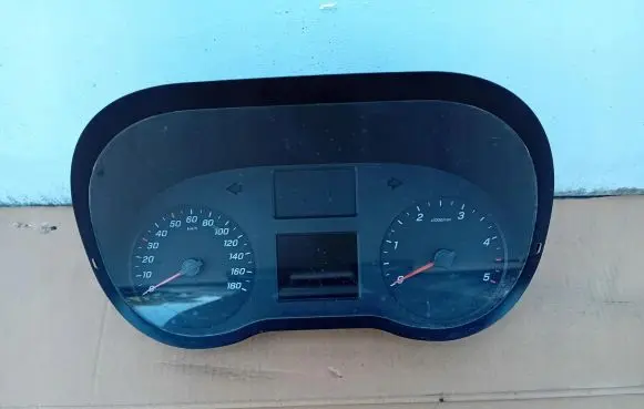 Mercedes-Benz Sprinter W907 W910 Speedometer (instrument cluster) A9079000904
