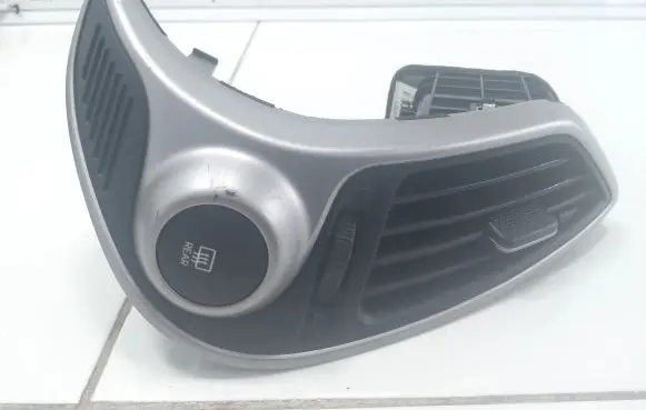 Hyundai ix35 Dash center air vent grill 974102S000