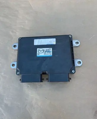 Mazda 6 Engine control unit/module L83718881E E6T57571HV