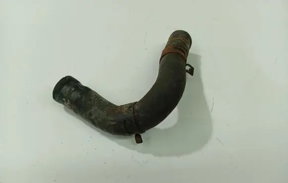 Toyota Avensis T270 Engine coolant pipe/hose 