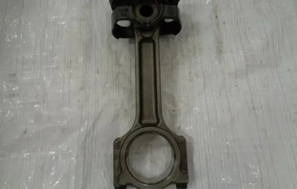 Renault Kadjar Piston with connecting rod