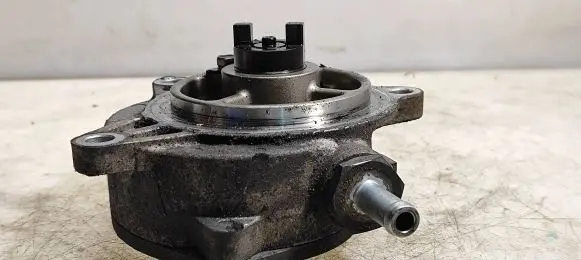 Vacuum pump