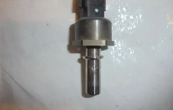 Fuel pressure sensor