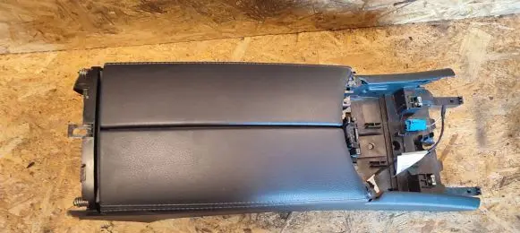 Mercedes-Benz C W205 Armrest A2058254110 20140523F044
