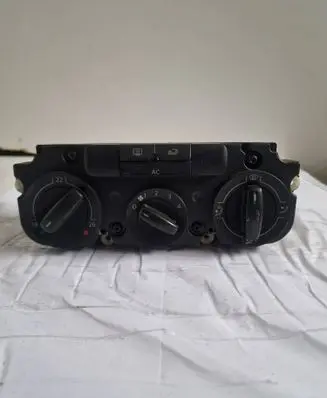 Volkswagen Touran I Climate control unit 74730960