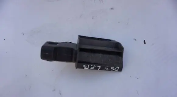 Citroen DS3 Fender mounting bracket