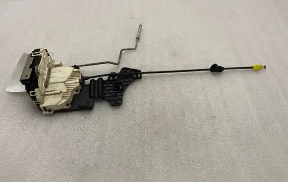 Jeep Grand Cherokee Rear door lock P04589922AF A052111