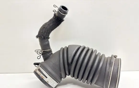 Toyota Verso Turbo air intake inlet pipe/hose 178810R020