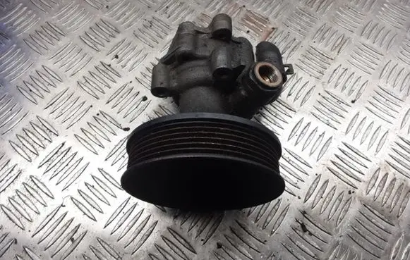 Volkswagen Golf IV Power steering pump 030145269A 1J022154358
