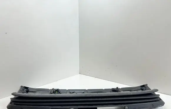 Tailgate/trunk spoiler