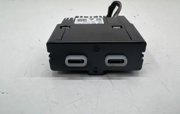 Cupra Leon USB socket connector 3G5035954A