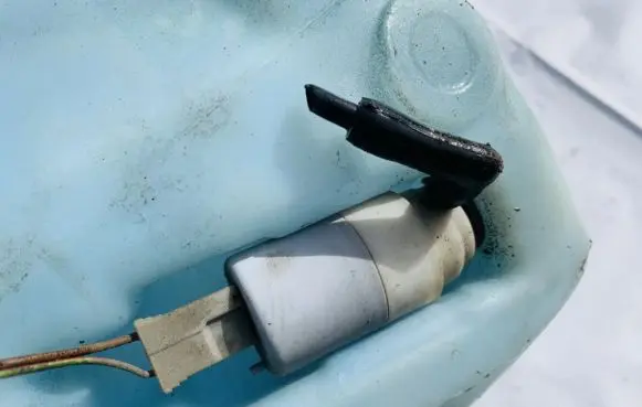 Windscreen/windshield washer pump