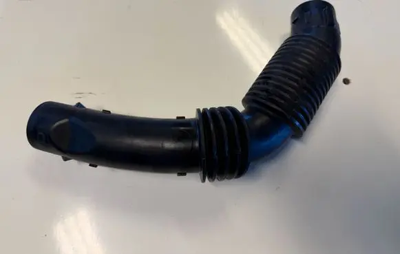 Peugeot Partner III Air intake duct part 9675055580