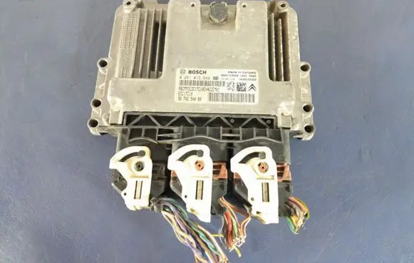 Peugeot 207 CC Engine control unit/module ECU 9674254080