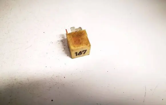 Volkswagen PASSAT B5.5 Other relay 191906383c