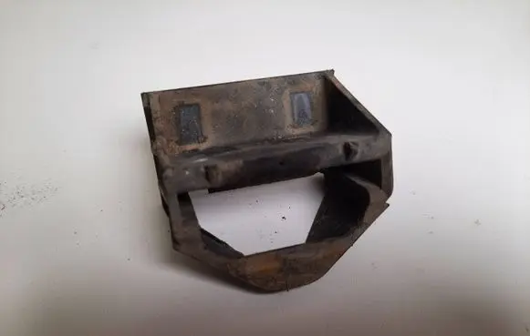 BMW X3 F25 Radiator mount bracket 7593779