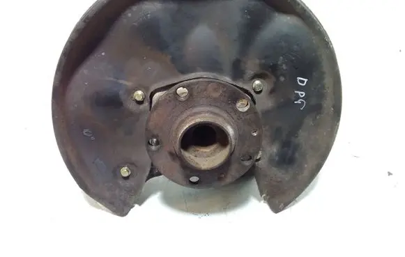 Rear wheel hub spindle/knuckle