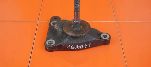 Peugeot RCZ Gearbox mounting bracket 5FU