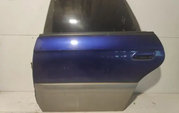 Subaru Outback Rear door