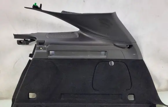 Opel Astra K Trunk/boot side trim panel 39052364 331883181