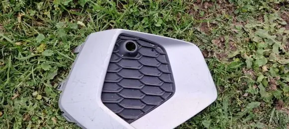 Audi A3 8Y Front bumper lower grill 8Y0807682