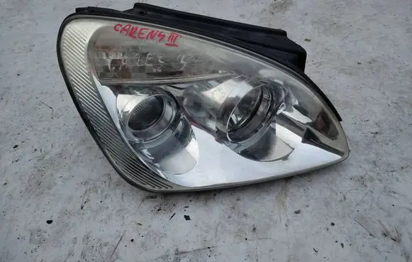 KIA Carens III Headlight/headlamp 