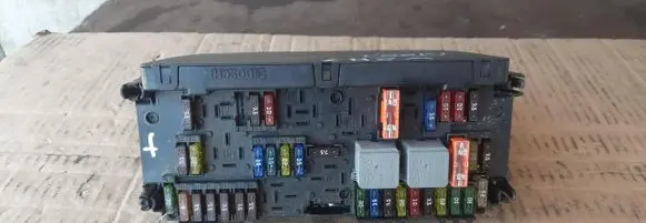 Mercedes-Benz E C207 W207 SAM control unit A2129000006