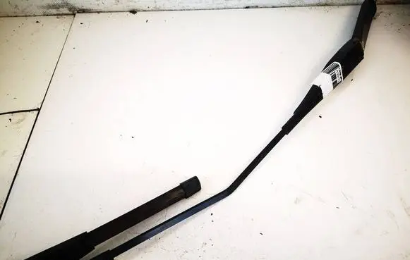 Ford Fiesta Front wiper blade arm 8a6117526bf