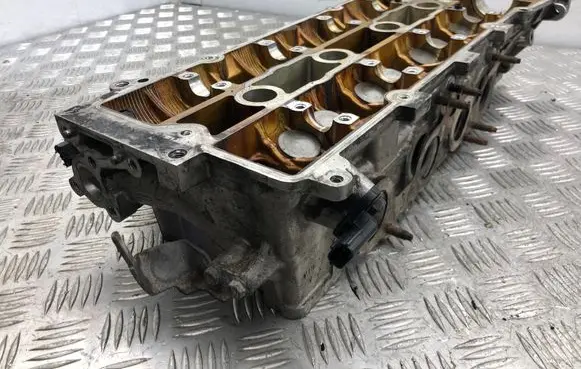 Engine head