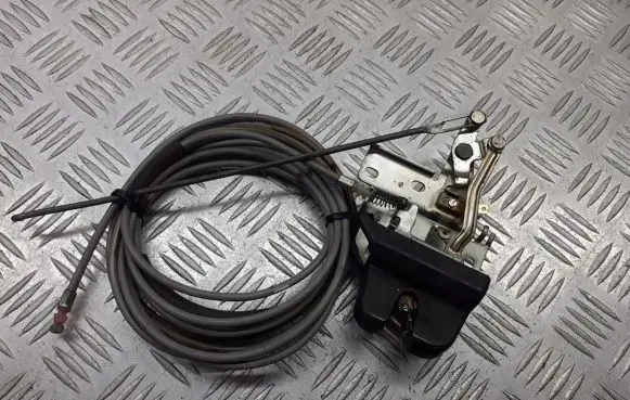 Mitsubishi Lancer Tailgate exterior lock 