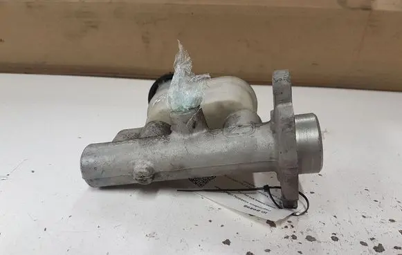 Nissan Almera N16 Master brake cylinder 22157879 74470937