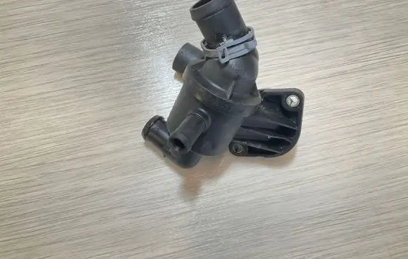 Audi Q3 8U Engine coolant pipe/hose 03L121111AE