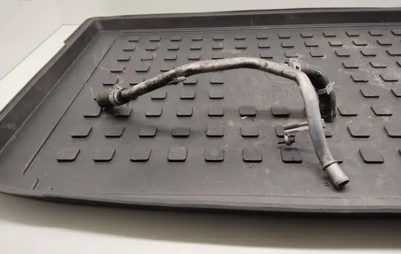 Mercedes-Benz Citan W415 Engine coolant pipe/hose 71593r