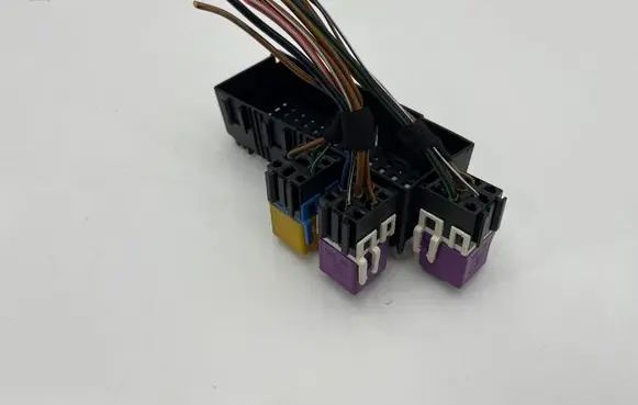 BMW Z4 E85 E86 Fuse module 1393707 V23134E59X107 V23134Z1014