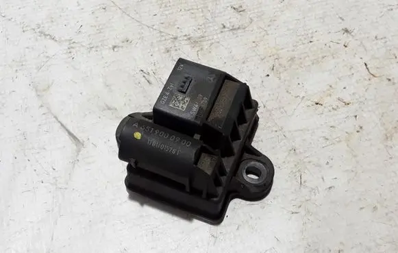 Mercedes-Benz E C207 W207 Glow plug pre-heat relay A6519000900