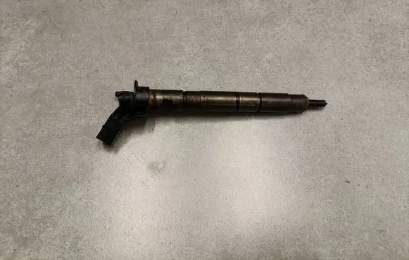 Audi A6 S6 C6 4F Fuel injector 059130277AH 0445115