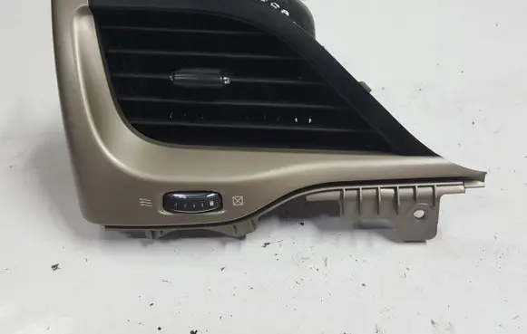Jeep Cherokee Dashboard side air vent grill/cover trim