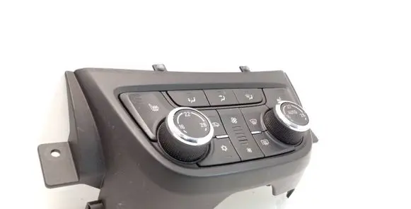 Opel Zafira C Climate control unit 20765759 C53374886